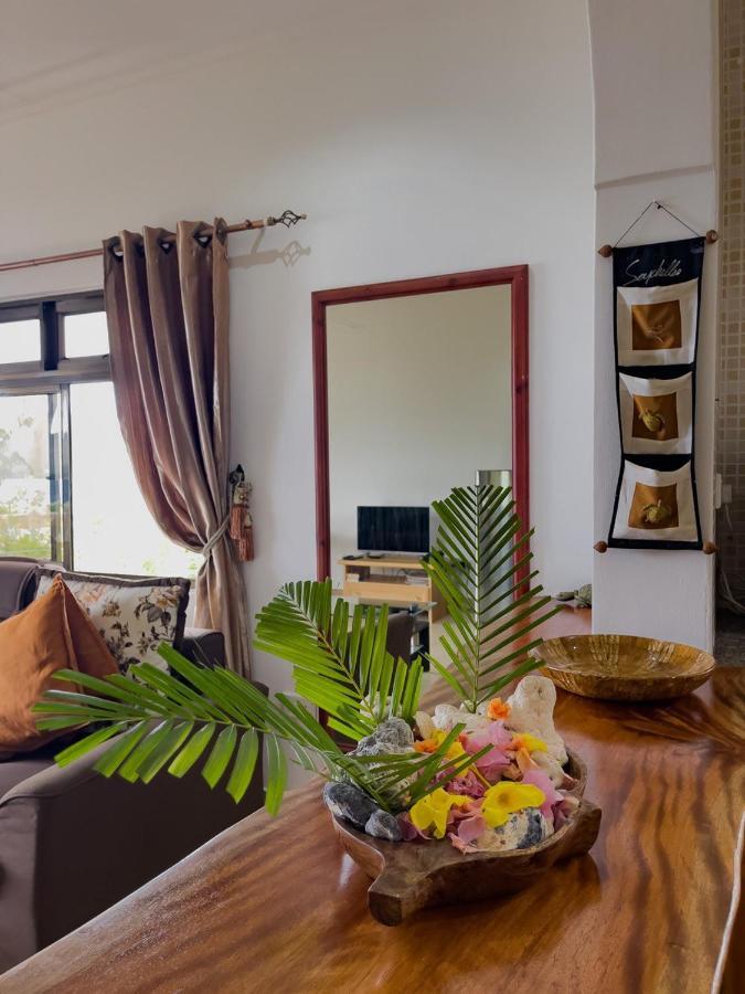 Jardin Marron Daire Baie Sainte Anne Dış mekan fotoğraf